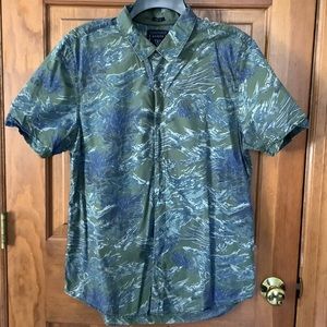 Guess - Amazing Casual Shirt - Little Use